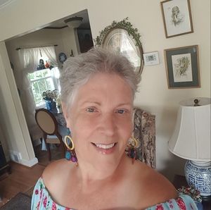 Meet your Posher, Julie